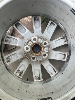 5x112 215/55 R17 Škoda - 3