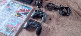 Ps3 super slim s hrami - 3