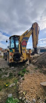 Komatsu WB 93R - 3