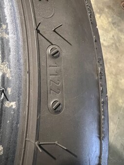 255/40 R19 100y - 3