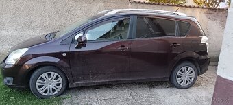 Toyota corolla verso 2.2 - 3