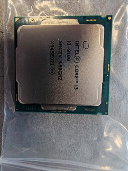 Predám procesory i3 - 3