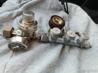 Predám kyslíkový redukčný ventil - 3