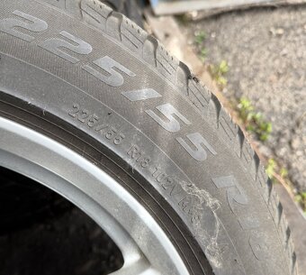 Pirelli Sottozero 3 225/55 R18 4KS - 3