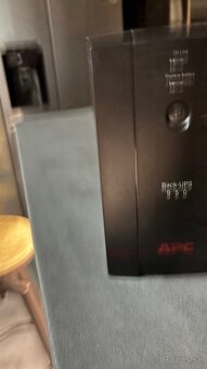 APC zalozny zdroj 950 upc - 3