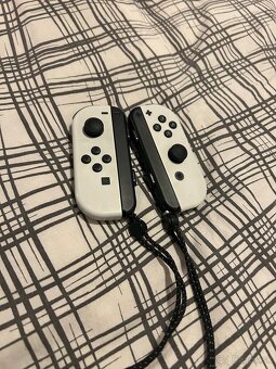 Nintendo Switch OLED WHITE + Hra - 3
