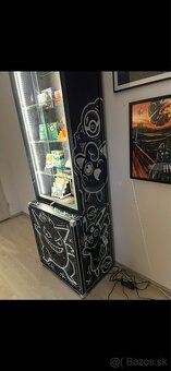 Výstavná skriňa - 3