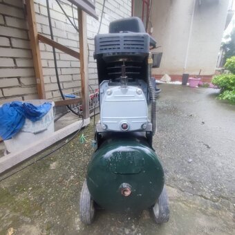 olejový kompresor 24L/8bar - 3