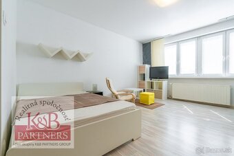 Garsónka v Trenčíne s výhľadom na hrad (Sihoť I.) - 3