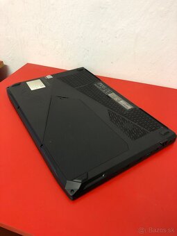 Asus ROG STRIX GL503V - 3