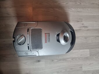 Vysávač zn. Miele Hybrid S4812 - 3