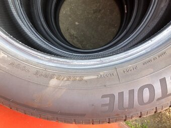 Bridgestone Alenza 225/60R18 100V - 3
