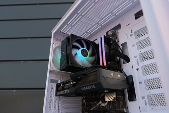 Herný PC, i7 14700K, RTX 4070, 48GB RAM DDR5, SSD,24m - 3