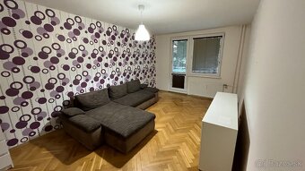 Prenájom 2-izbového bytu – Levice, centrum - 3