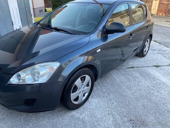 Kia Ceed 1.4 benzín 78Kw (5-st.) Manual - 3