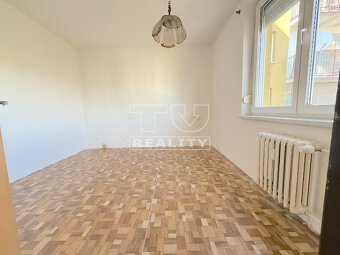 3 IZBOVÝ BYT NA PREDAJ S BALKÓNOM NA JUHU V TRENČÍNE, 72M2 - 3