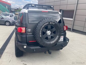 Toyota FJ Cruiser 4,0i V6 Top stav - 3