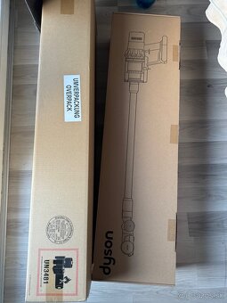 Vysávač Dyson V15 Detect Absolute - 3