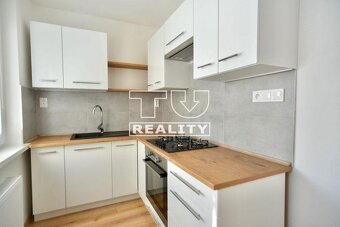 Ponúkame na predaj vkusne zrekonštruovaný 3-izbový byt v... - 3