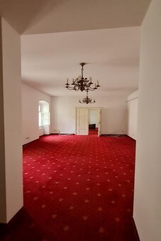 Reprezentatívny celok 3 kancelárií s vlastnou kuchynku v his - 3