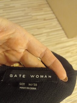 Cierne saty Gate - 3