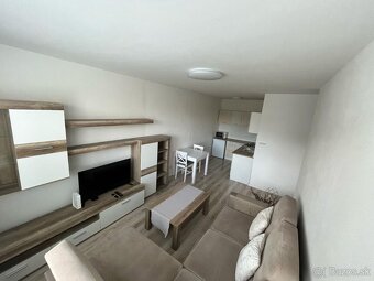 1,5-IZBOVÝ BYT, 42 m2, Košice - Západ - HRONSKÁ 3.posch. - 3