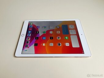 Apple iPad PRO 9,7 palcový Model MLMQ2KN/A - 3