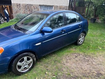 Hyundai accent - 3