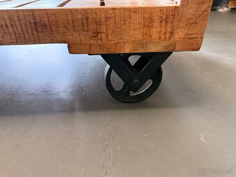 Masivny konferenčny stolik z mangového dreva - 3