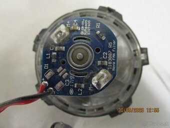 PREDAM MOTOR + BATERIE NA VYSAVAC ELECTROLUX  ZA 15€ - 3
