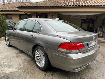 BMW 750i - 3