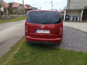 Volkswagen Touran - 3
