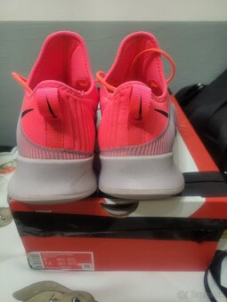 Nike - 3
