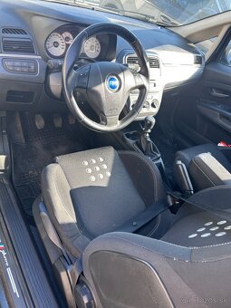 Fiat punto 1,4 benzín. 2006 - 3