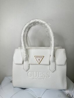 Guess kabelka biela - 3
