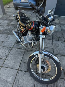 Suzuki GN 250 - 3