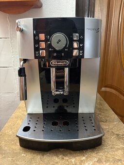 Kávivar DeLonghi Magnifica S - 3