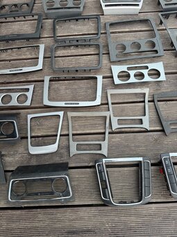 Rámik okolo rádia a páky - 3