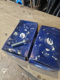 Skrutky M16 x 60 - 3