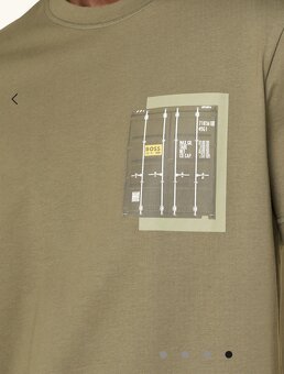 2 original nove nenosene BOSS tricka - 3