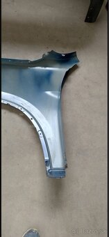 BMW X1 r.v. 2018, PRAVÝ PREDNÝ BLATNÍK. - 3