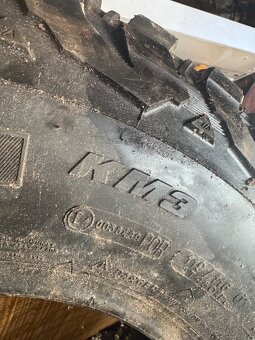 BFgoodrich LT-265/75 R16 - 3