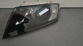 Škoda Octavia 2 predné svetlá - 3