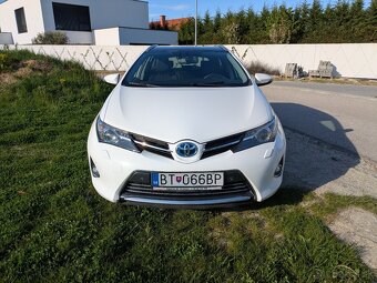 Toyota Auris TS 1.8 Hybrid - 3