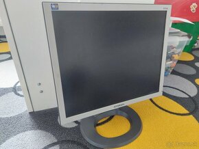 HYUNDAI 17" A-Si TFT Active Matrix LCD - 3