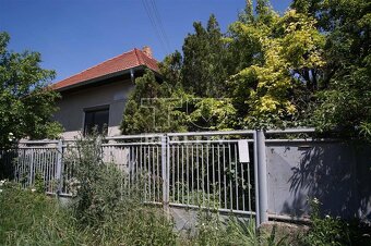 3-izbový rodinný dom s veľkým 3195 m2 pozemkom, Dulovce - 3