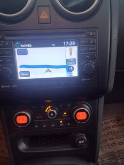 Nissan Qashqai 1,6 benzín - 3