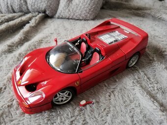 1:18 poskodeny FERRARI F50 cabrio Bburago - 3
