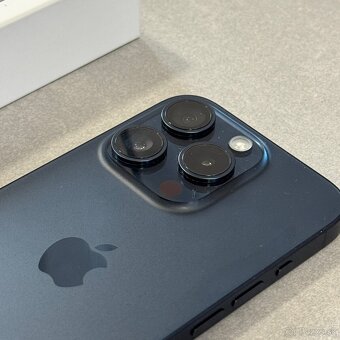 iPhone 15 Pro 256GB Blue Titanium - 3