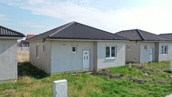 ŠIKOVNÝ 4 IZBOVÝ RODINNÝ DOM V ŠTANDARDE,2xPARKOVACIE MIESTO - 3